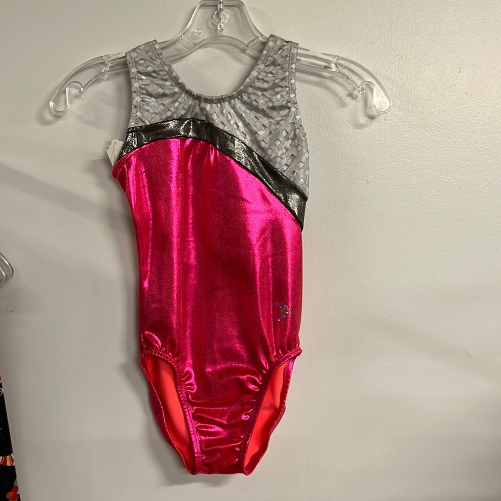 Tumbling - Dance - Gymnastics - Performance